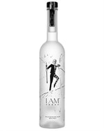 I AM Premium Vodka flaske i klart glas med enkel sort typografi